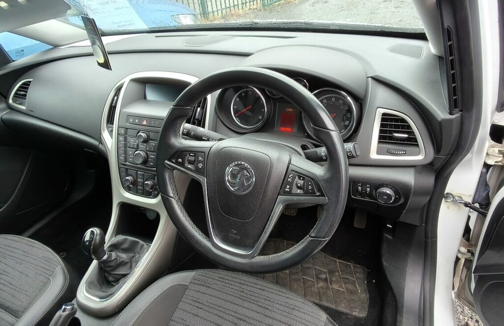 Vauxhall Astra Hatchback SM64OYD Black #2