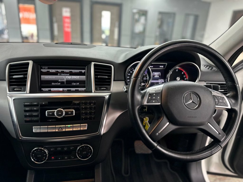 Mercedes-Benz M Class Ml250 Cdi Bluetec Sport Black #106