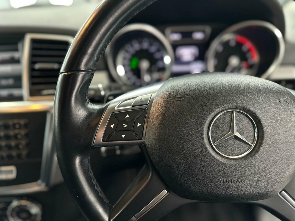 Mercedes-Benz M Class Ml250 Cdi Bluetec Sport Black #111