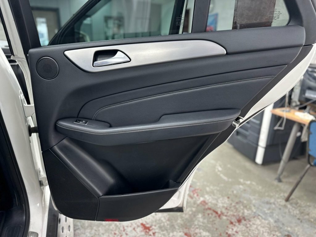 Mercedes-Benz M Class Ml250 Cdi Bluetec Sport Black #151