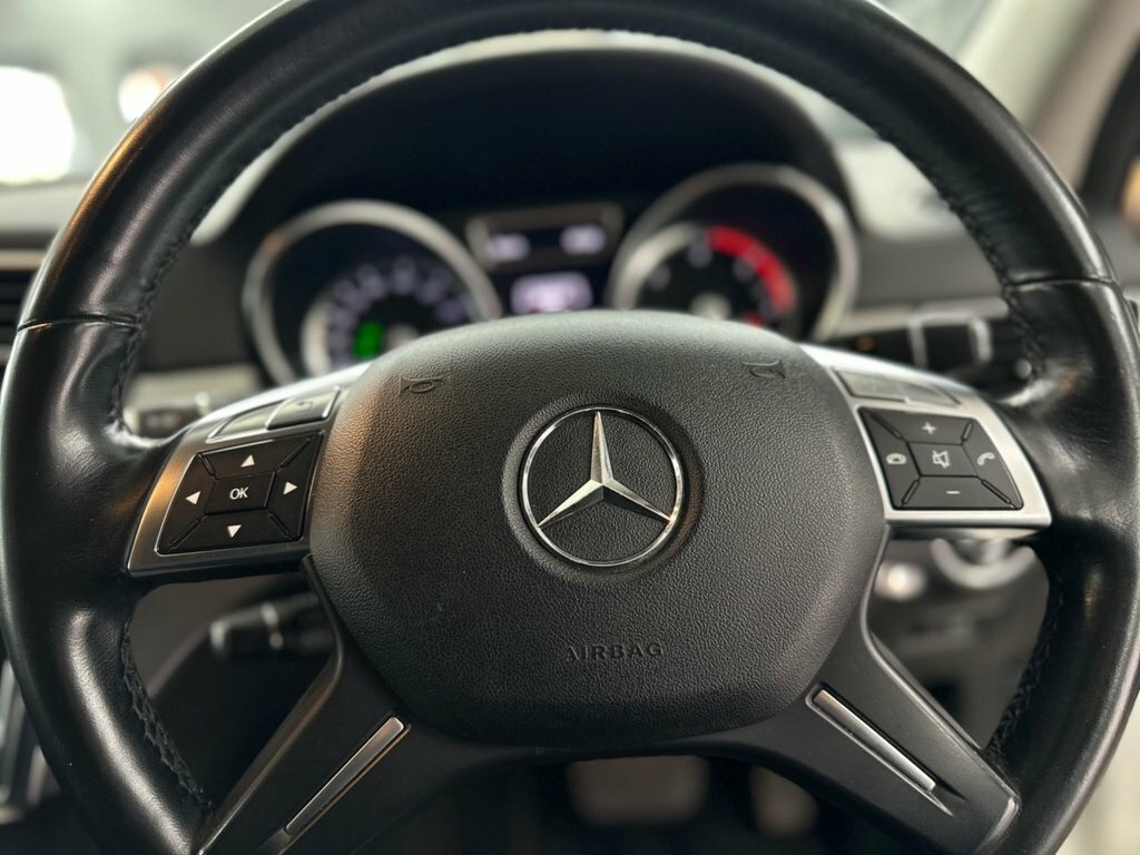 Mercedes-Benz M Class Ml250 Cdi Bluetec Sport Black #109