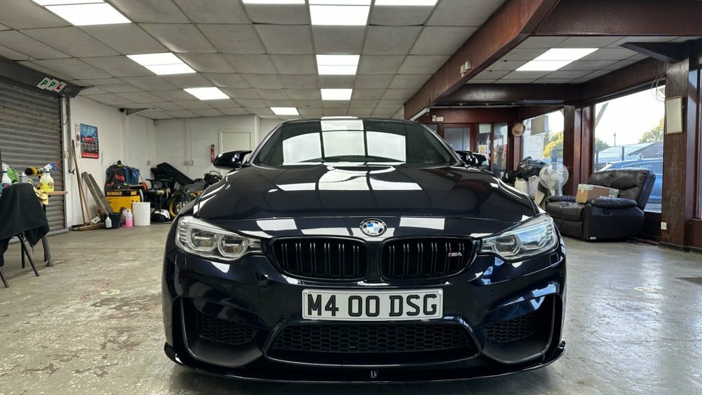 BMW M4 3L Competition Black