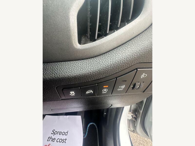 Kia Sportage 1.6 Gdi 1 White #24
