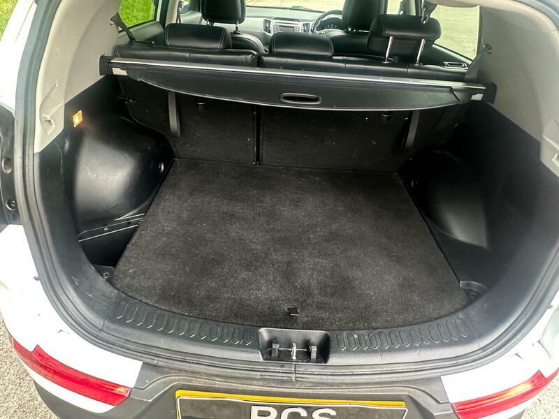 Kia Sportage 1.6 Gdi 1 White #33