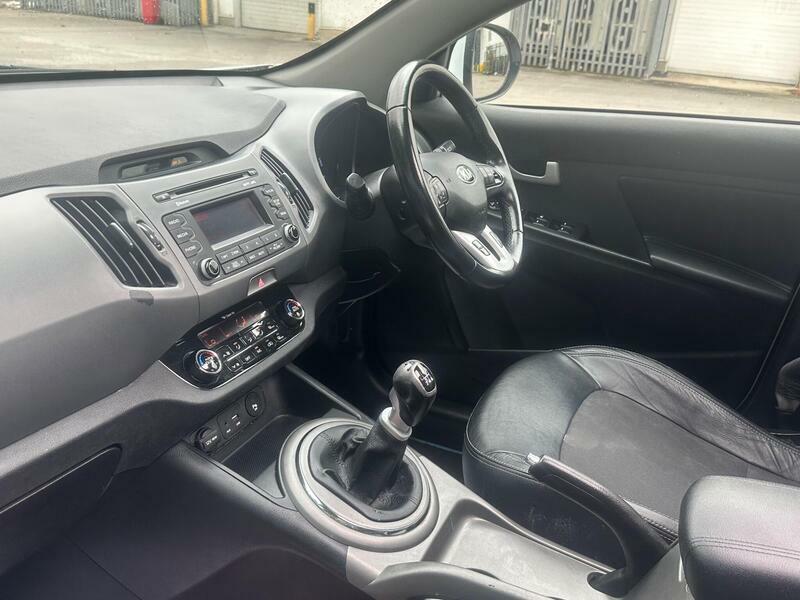 Kia Sportage 1.6 Gdi 1 White #35