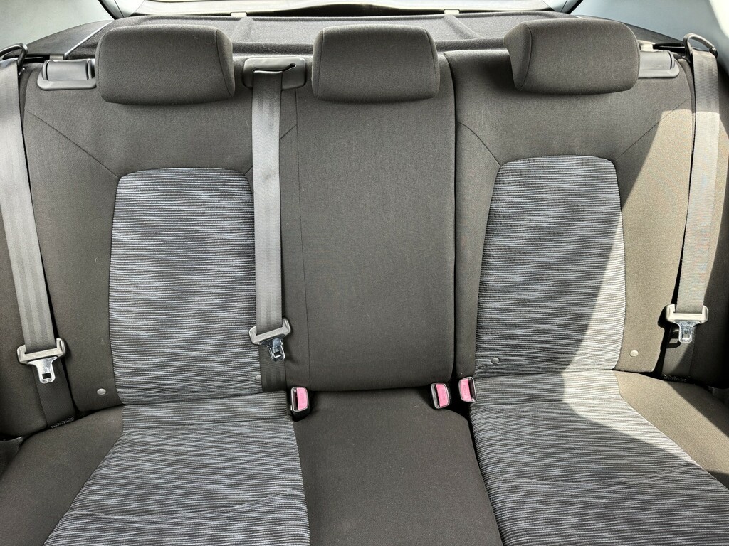 Kia Ceed 1.4 Gs Red #9