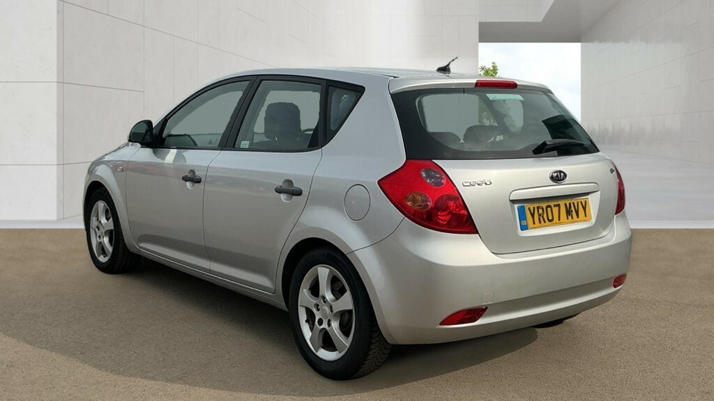 Kia Ceed 1.6 Gs Silver #5