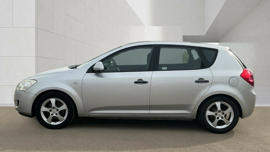 Kia Ceed 1.6L Ls Crdi Black #8