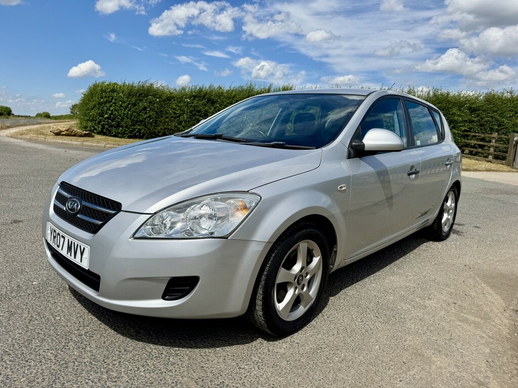 Kia Ceed 1.4 Gs Red #3