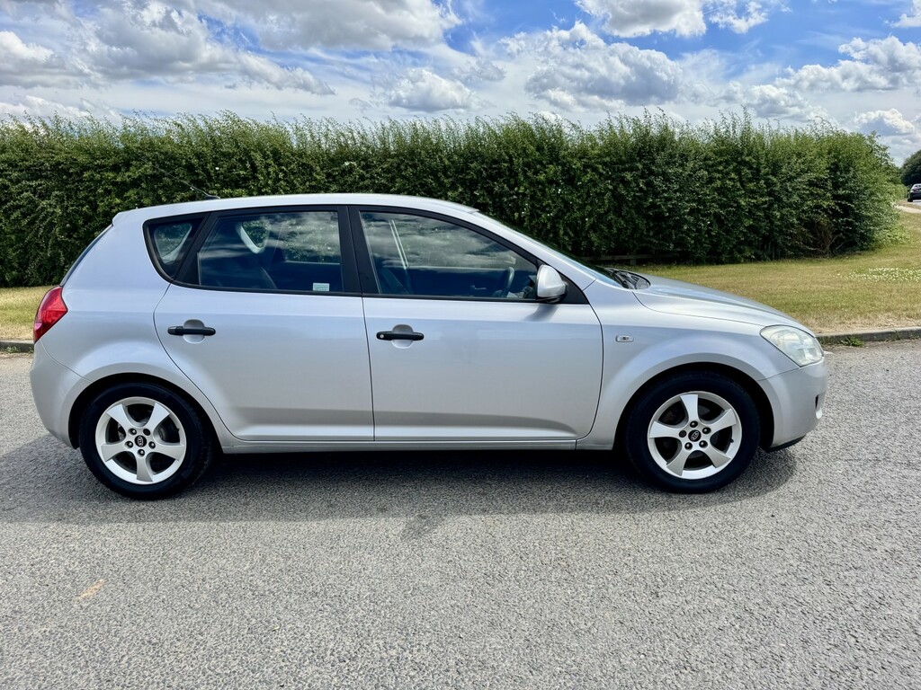 Kia Ceed 1.4 Gs Red #11