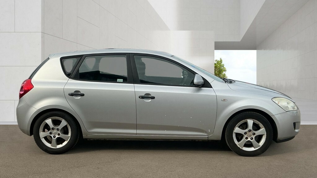 Kia Ceed 1.6L Ls Crdi Black #9