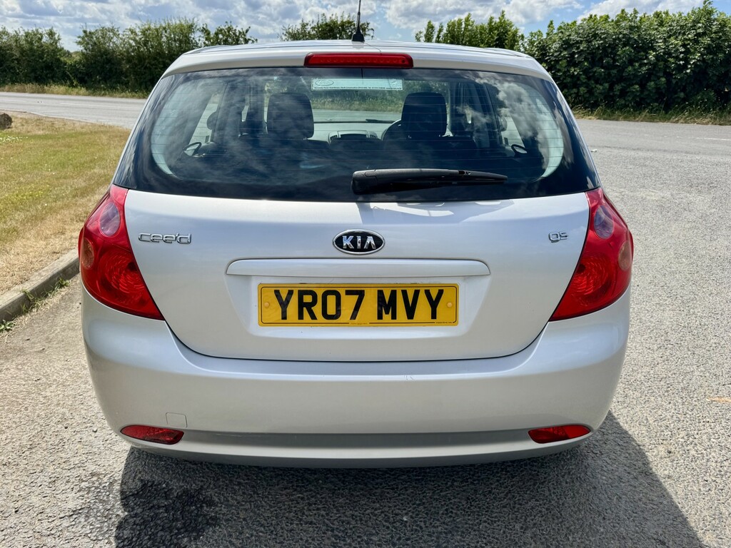 Kia Ceed 1.4 Gs Red #16