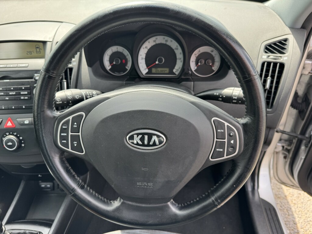 Kia Ceed 1.4 Gs Red #24