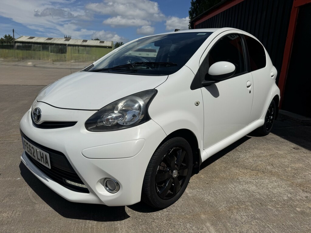 Toyota Aygo 1.0 Vvt-i Fire White #3