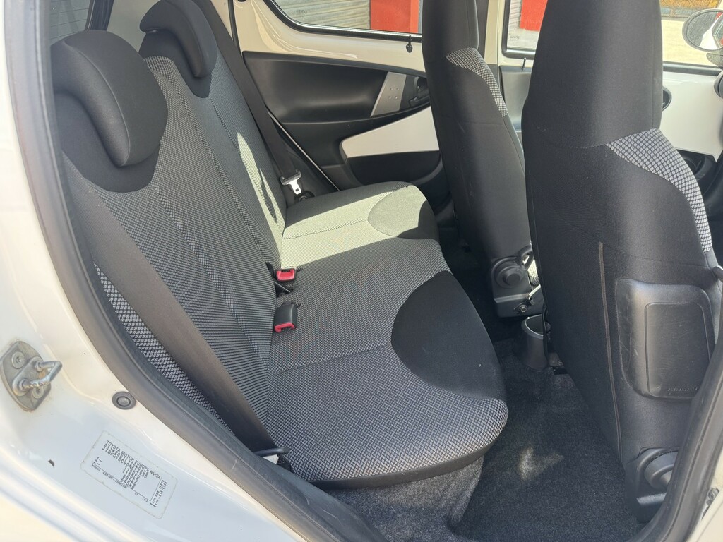 Toyota Aygo 1.0 Vvt-i Fire White #6
