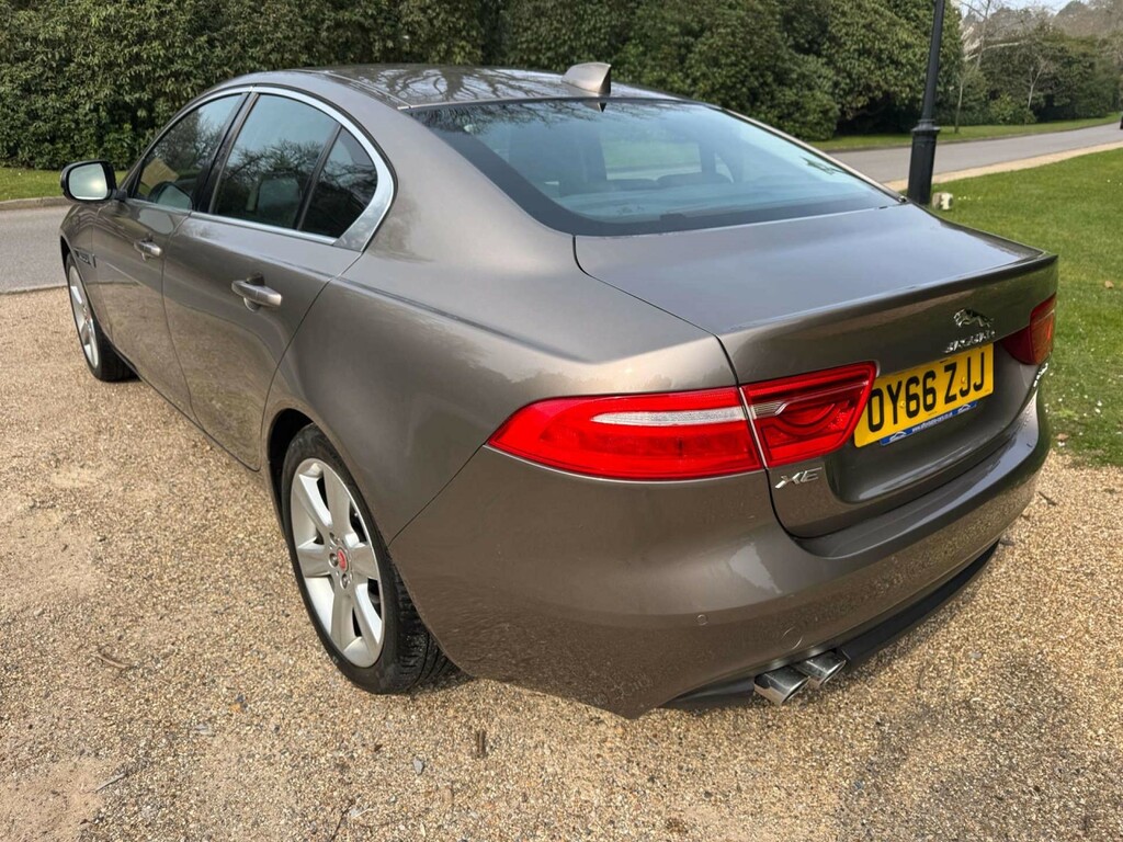 Jaguar XE Portfolio D Awd 4Wd  #4