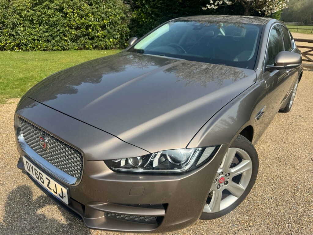 Jaguar XE Portfolio D Awd 4Wd  #3
