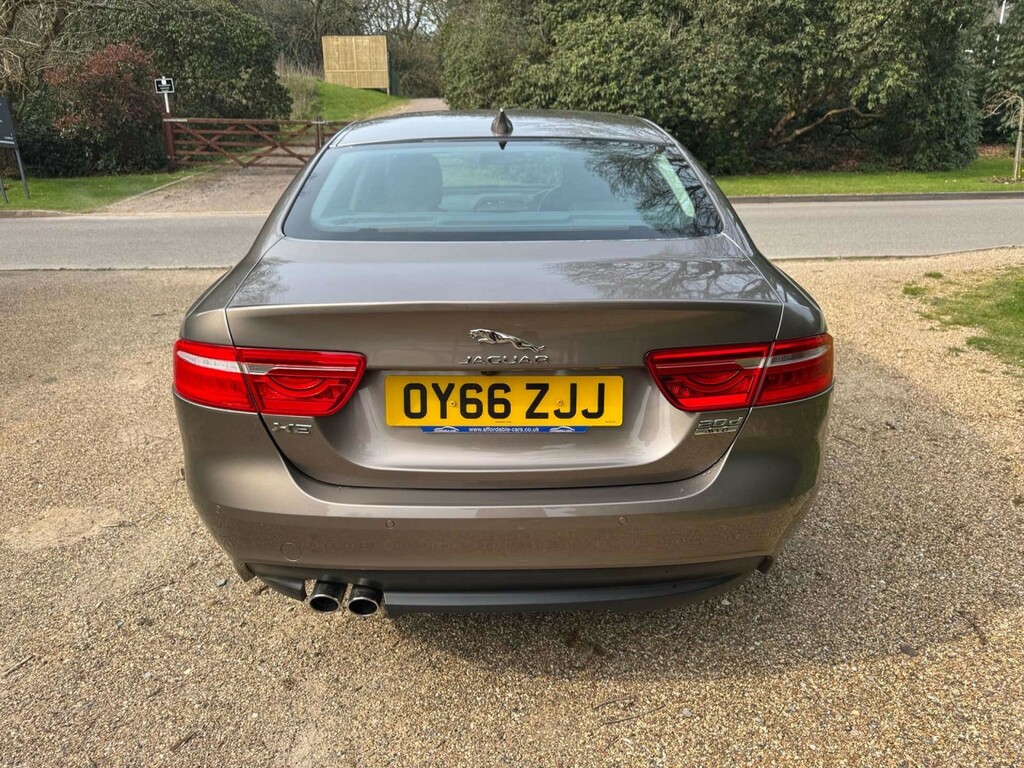Jaguar XE Portfolio D Awd 4Wd  #5