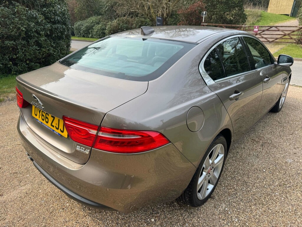 Jaguar XE Portfolio D Awd 4Wd  #6