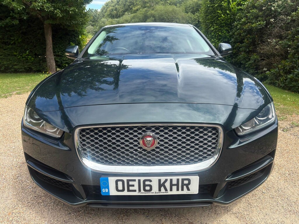 Jaguar XE Portfolio D Awd 4Wd  #2