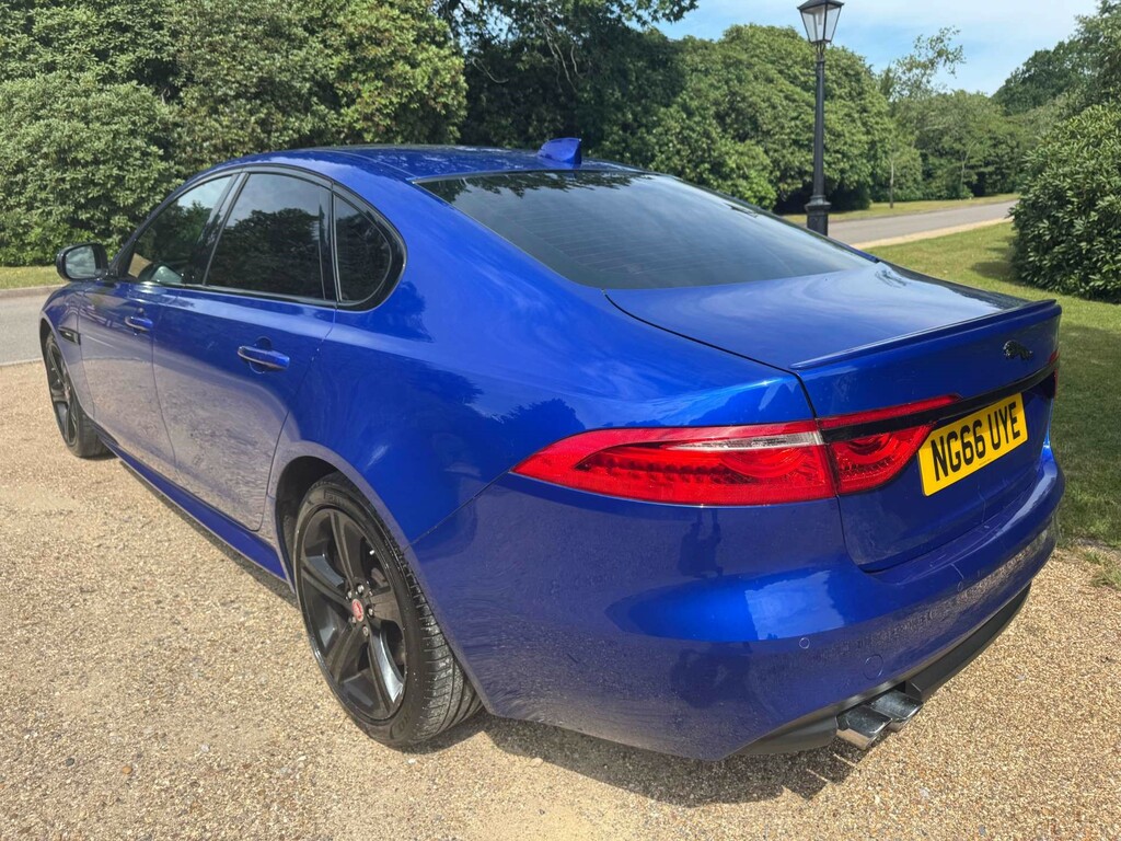 Jaguar XF 2L R-sport White #31