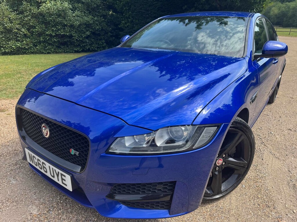 Jaguar XF 2L R-sport White #30