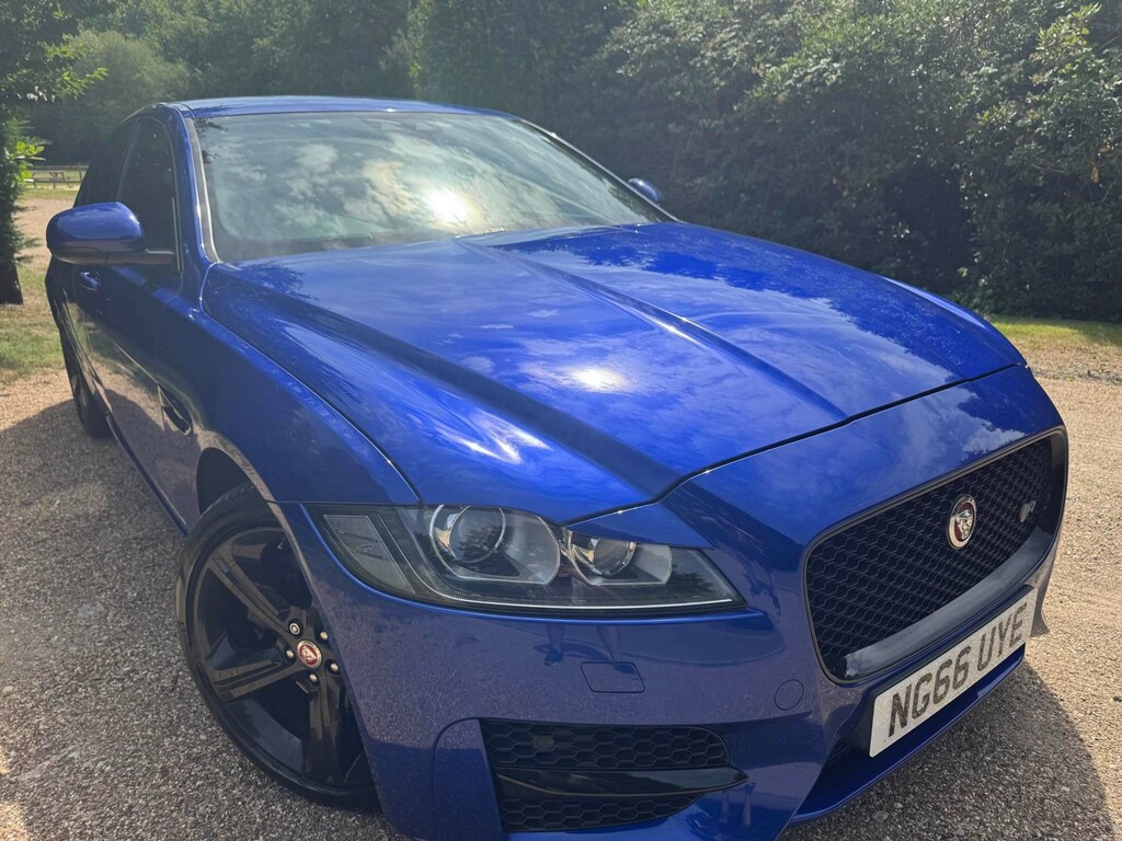 Jaguar XF 2L R-sport White #28