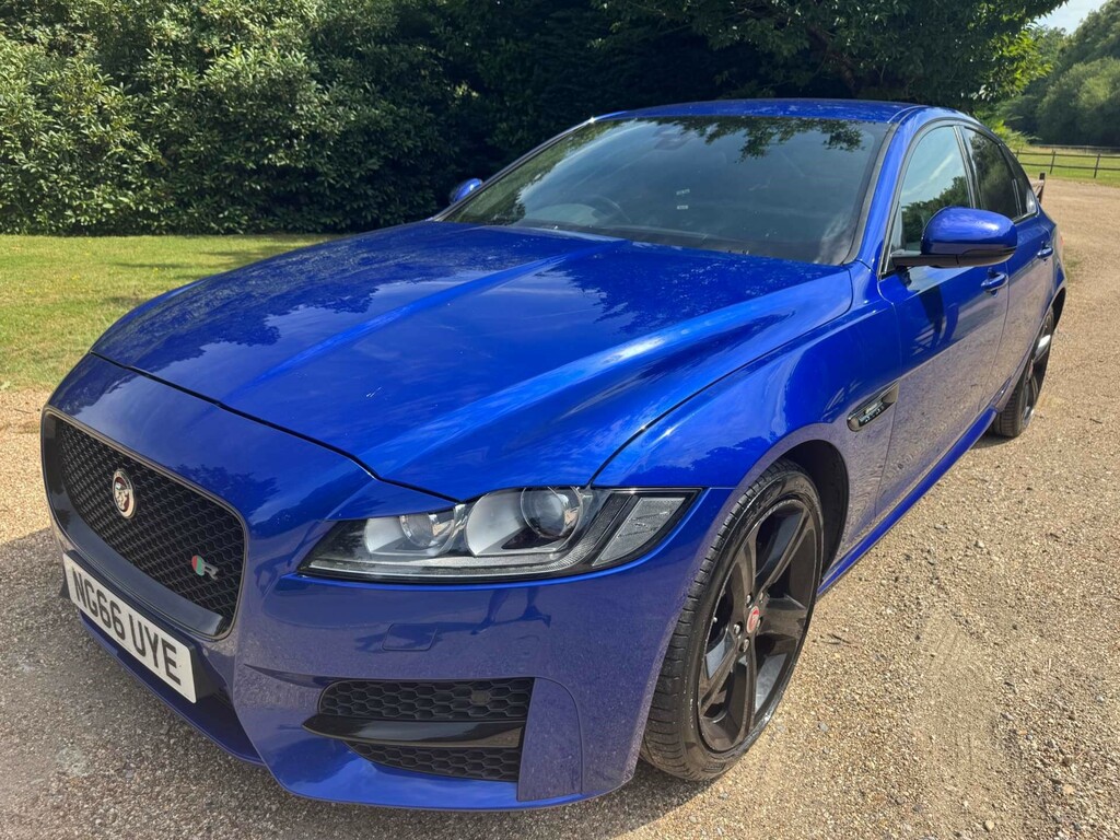 Jaguar XF 2L R-sport White #41