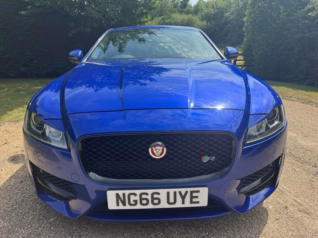 Jaguar XF 2L R-sport White #45