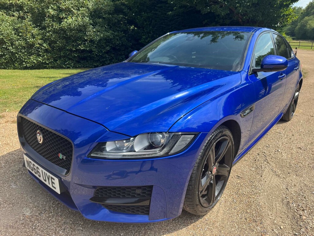 Jaguar XF 2L R-sport White #37