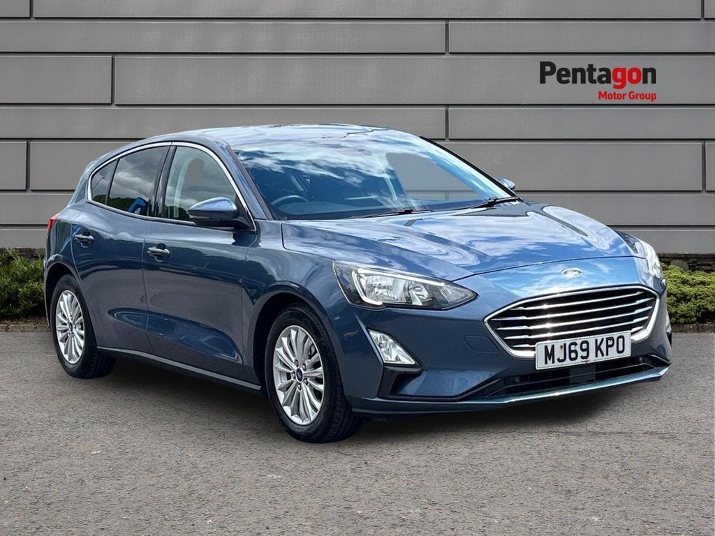 Ford Focus 1.0T Ecoboost Titanium Hatchback Blue