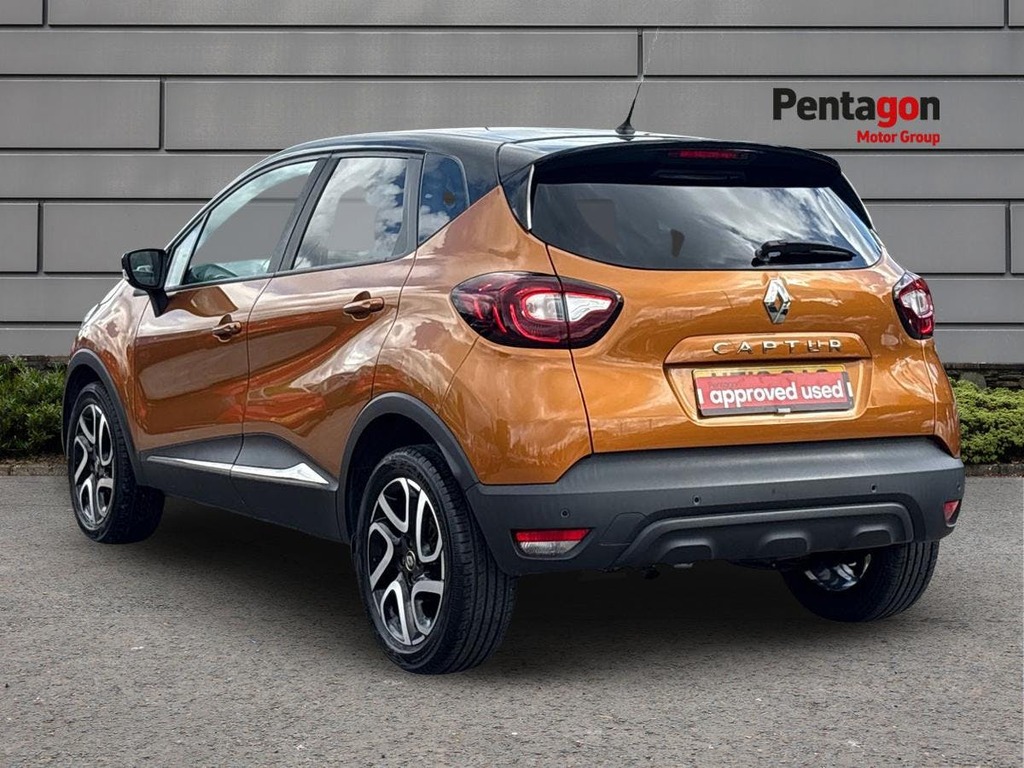 Renault Captur 0.9 Tce Energy Iconic Suv Euro 6 HT19OAG Black #2