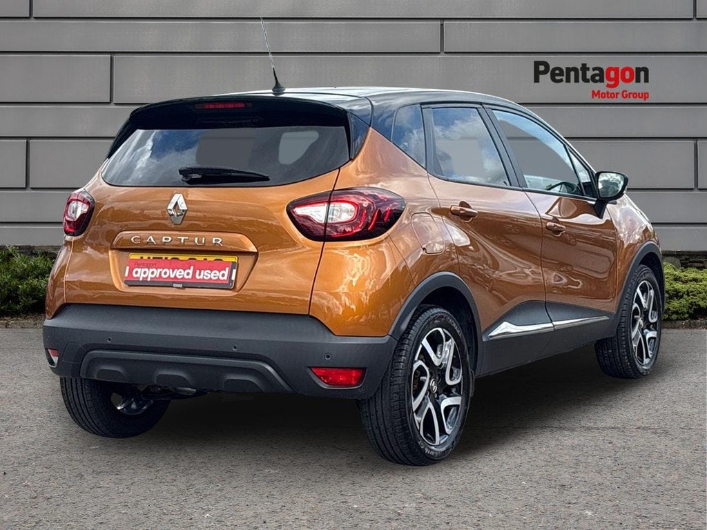 Renault Captur 0.9 Tce Energy Iconic Suv Euro 6 HT19OAG Black #4