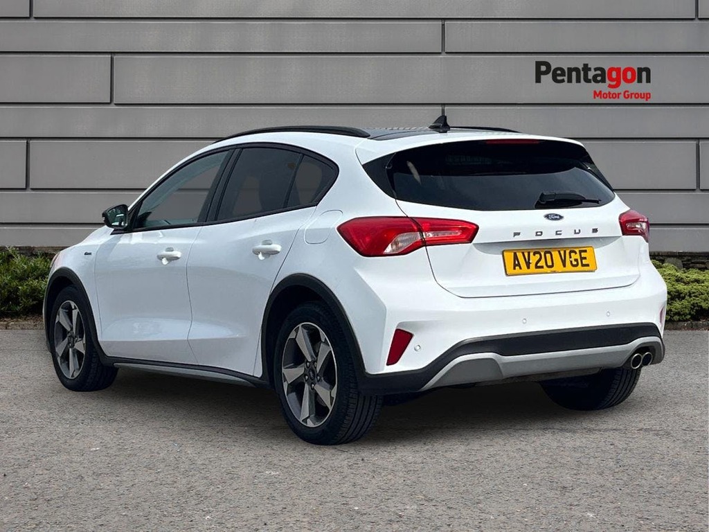 Ford Focus 1.0T Ecoboost Active Hatchback E AV20VGE White #2