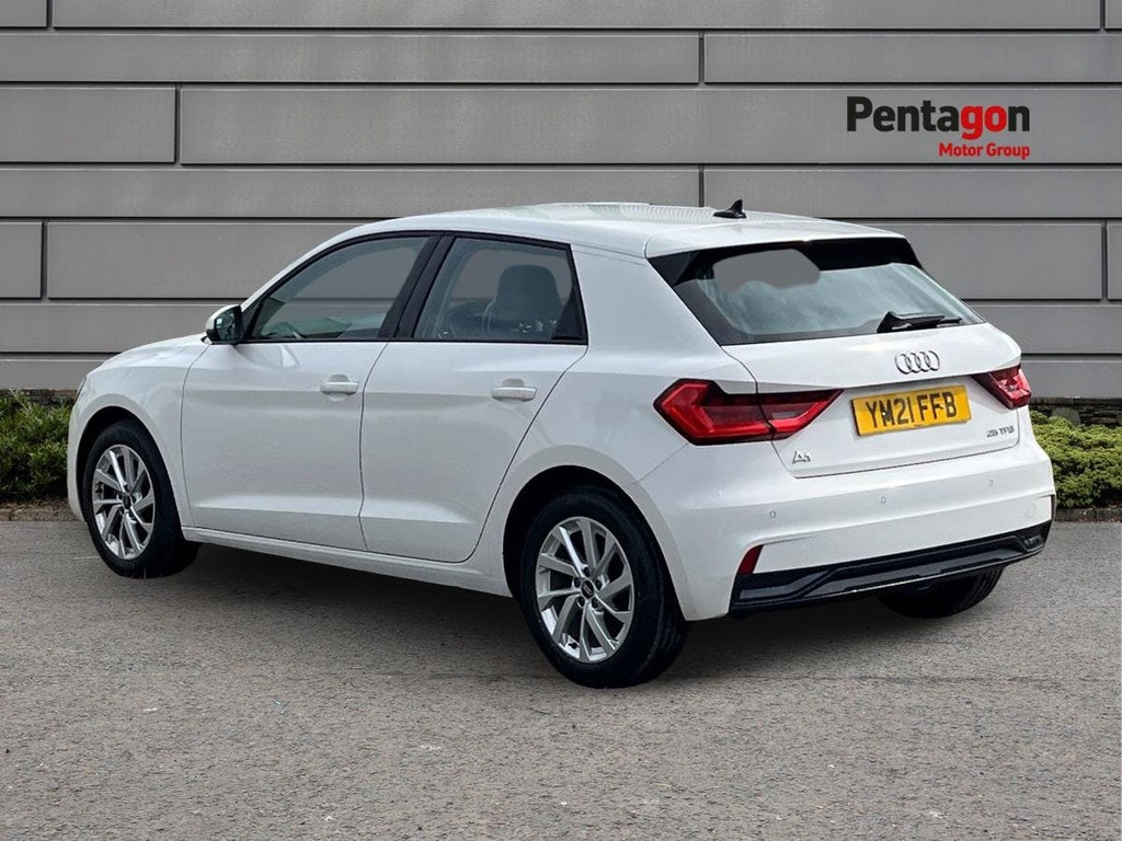 Audi A1 1.0 Tfsi 25 Sport Sportback Euro YM21FFB White #2