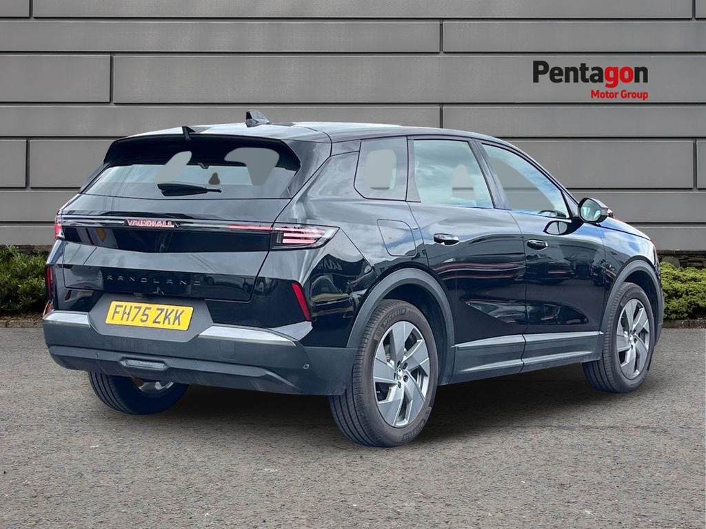 Vauxhall Grandland 1.2 Hybrid 145 Design E-dct6 Hatchback FH75ZKK Black #4