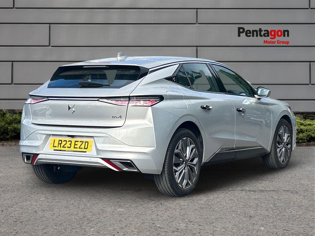 DS DS 4 1.2 Puretech Trocadero Hatchback Eat8 E White #4