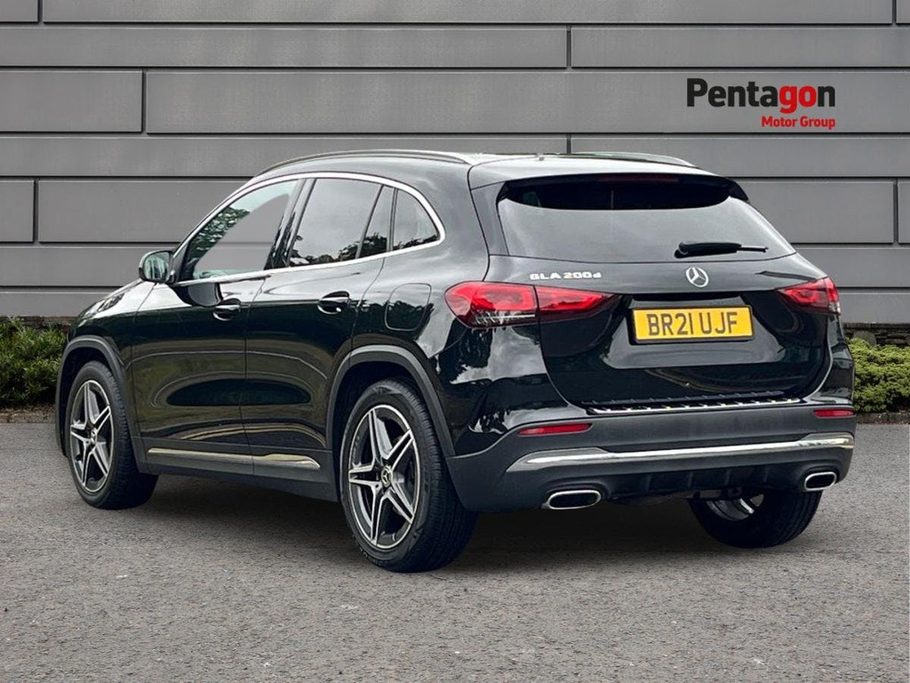Mercedes-Benz GLA Class 2.0 Gla200d Amg Line Suv 8G Dct Euro 6 BR21UJF Black #2