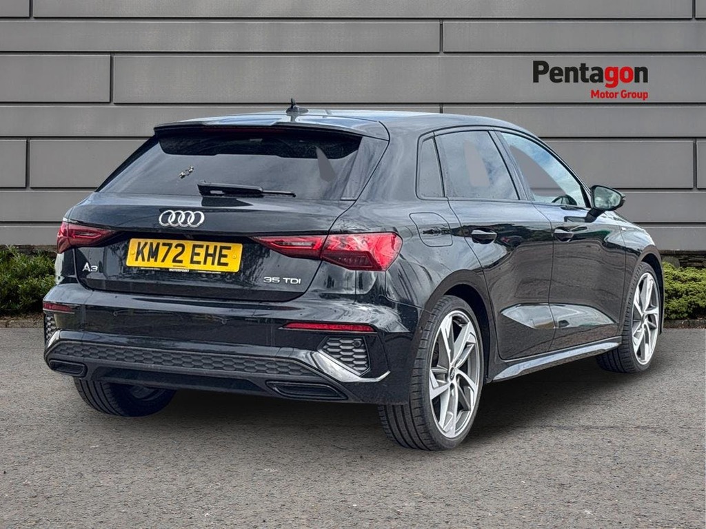 Audi A3 2.0 Tdi 35 Edition 1 Sportback S Tronic Black #4