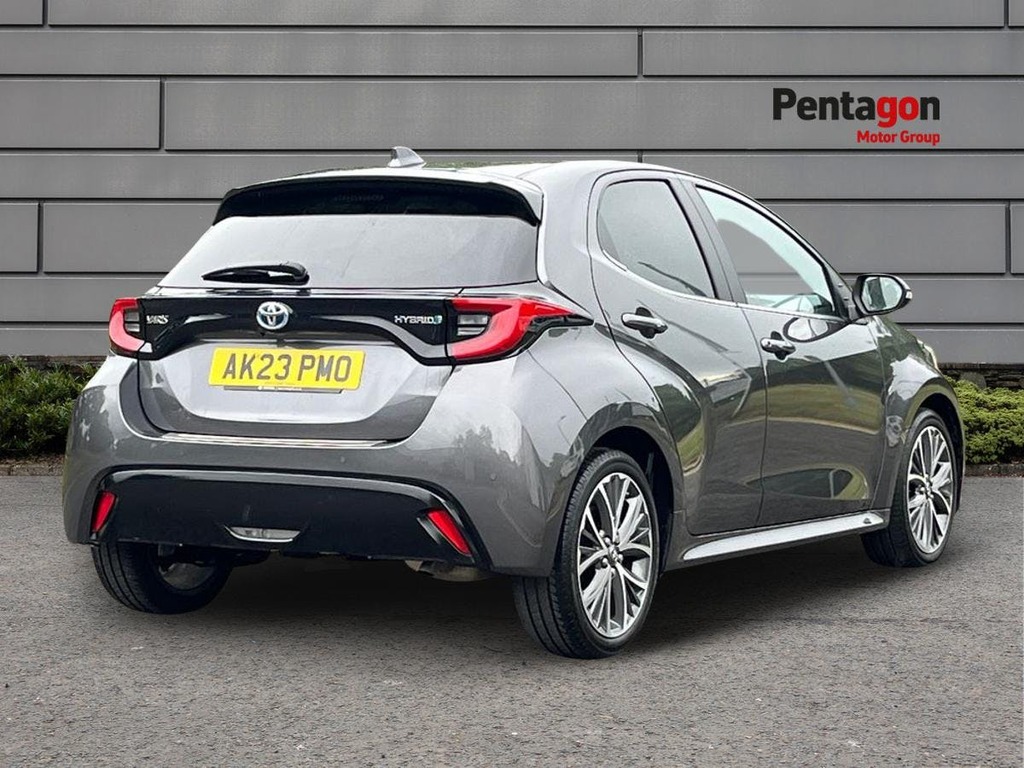 Toyota Yaris 1.5 Vvt H Excel Hatchback Hybrid E Cvt AK23PMO Grey #4