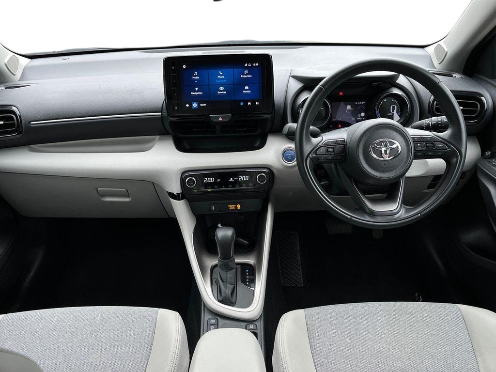 Toyota Yaris 1.5 Vvt H Excel Hatchback Hybrid E Cvt AK23PMO Grey #6