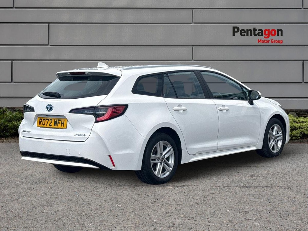 Toyota Corolla 1.8 Vvt H Icon Touring Sports Hybrid Cv White #4