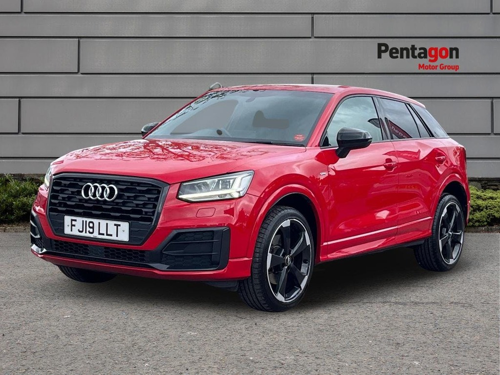 Audi Q2 1.6 Tdi 30 Black Edition Suv Eur Red #3
