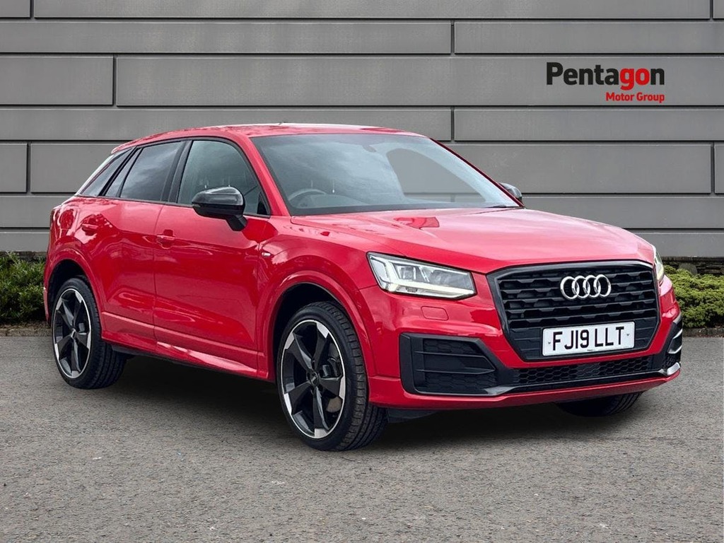 Audi Q2 1.6 Tdi 30 Black Edition Suv Eur Red