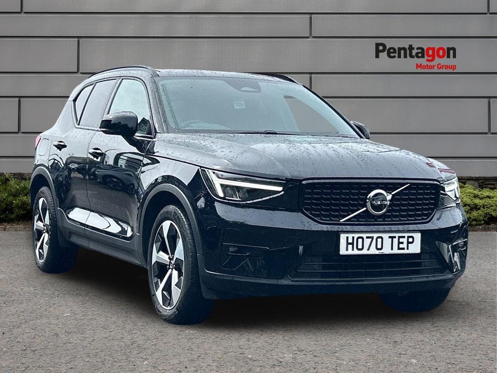 Volvo XC40 2.0 B4 Mhev Plus Dark Suv Hybrid Dct Au Black