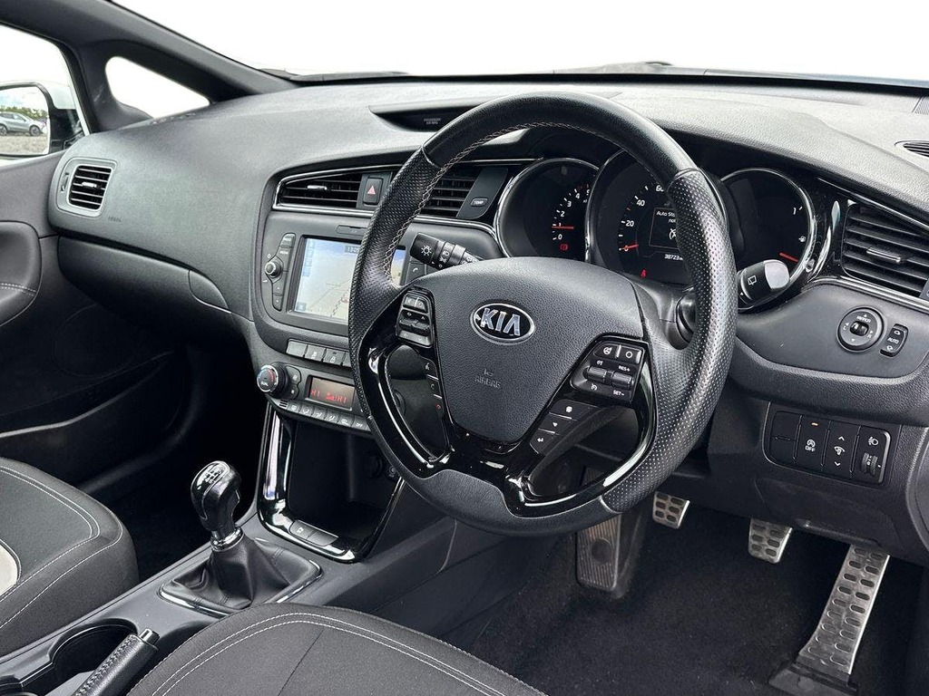 Kia Ceed 1.6 Crdi Gt Line Hatchback Euro White #5