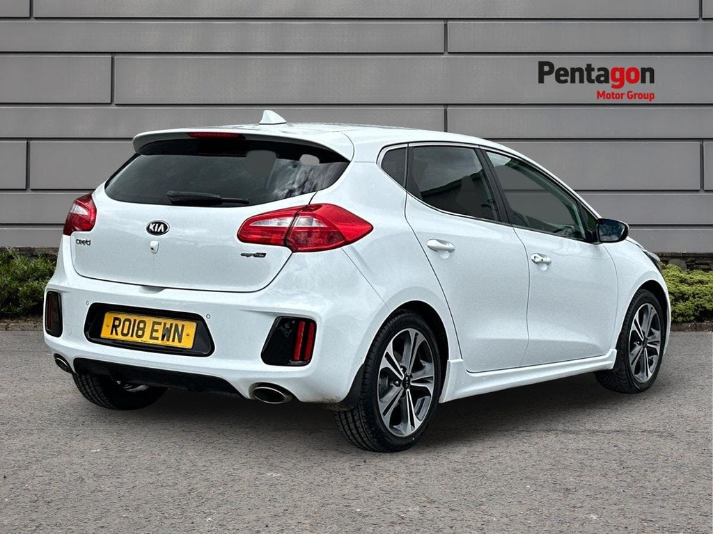 Kia Ceed 1.6 Crdi Gt Line Hatchback Euro White #4