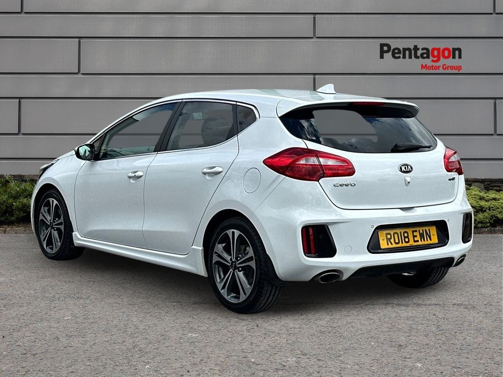Kia Ceed 1.6 Crdi Gt Line Hatchback Euro White #2