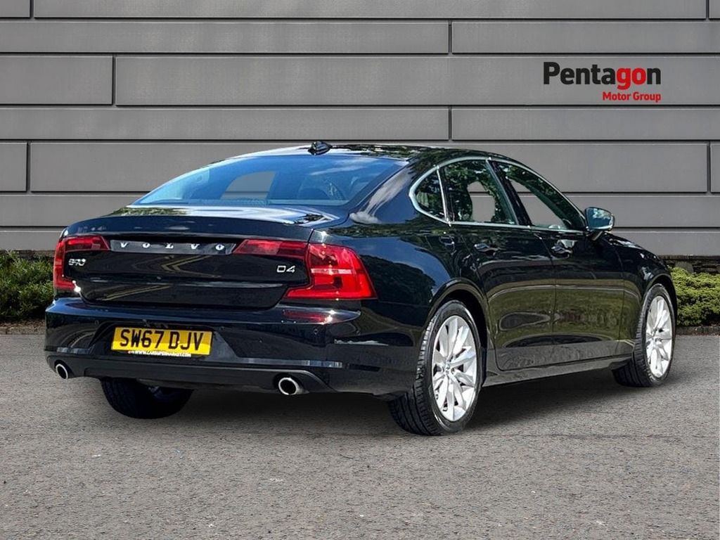 Volvo S90 2.0 D4 Momentum Pro Saloon Euro 6 Black #4