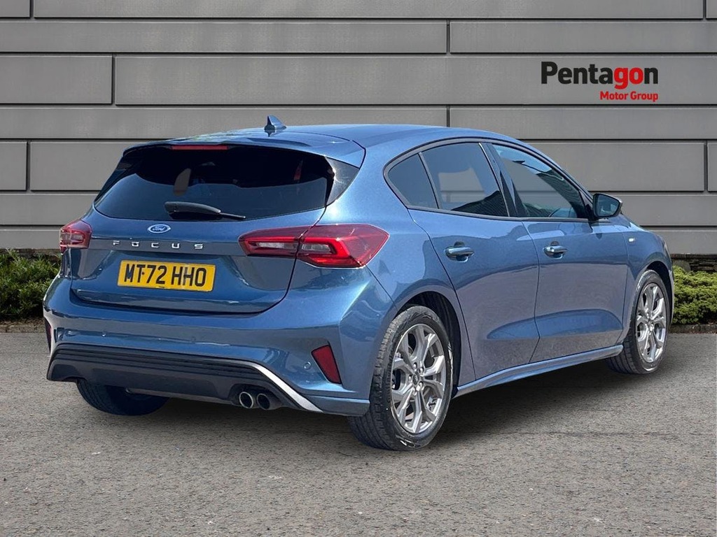 Ford Focus 1.0T Ecoboost St Line Hatchback Blue #4